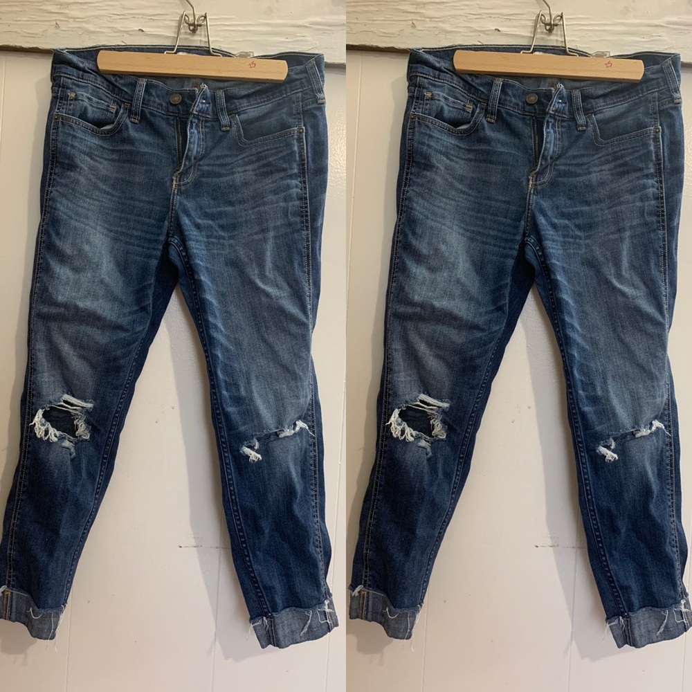 Distressed crop jeans